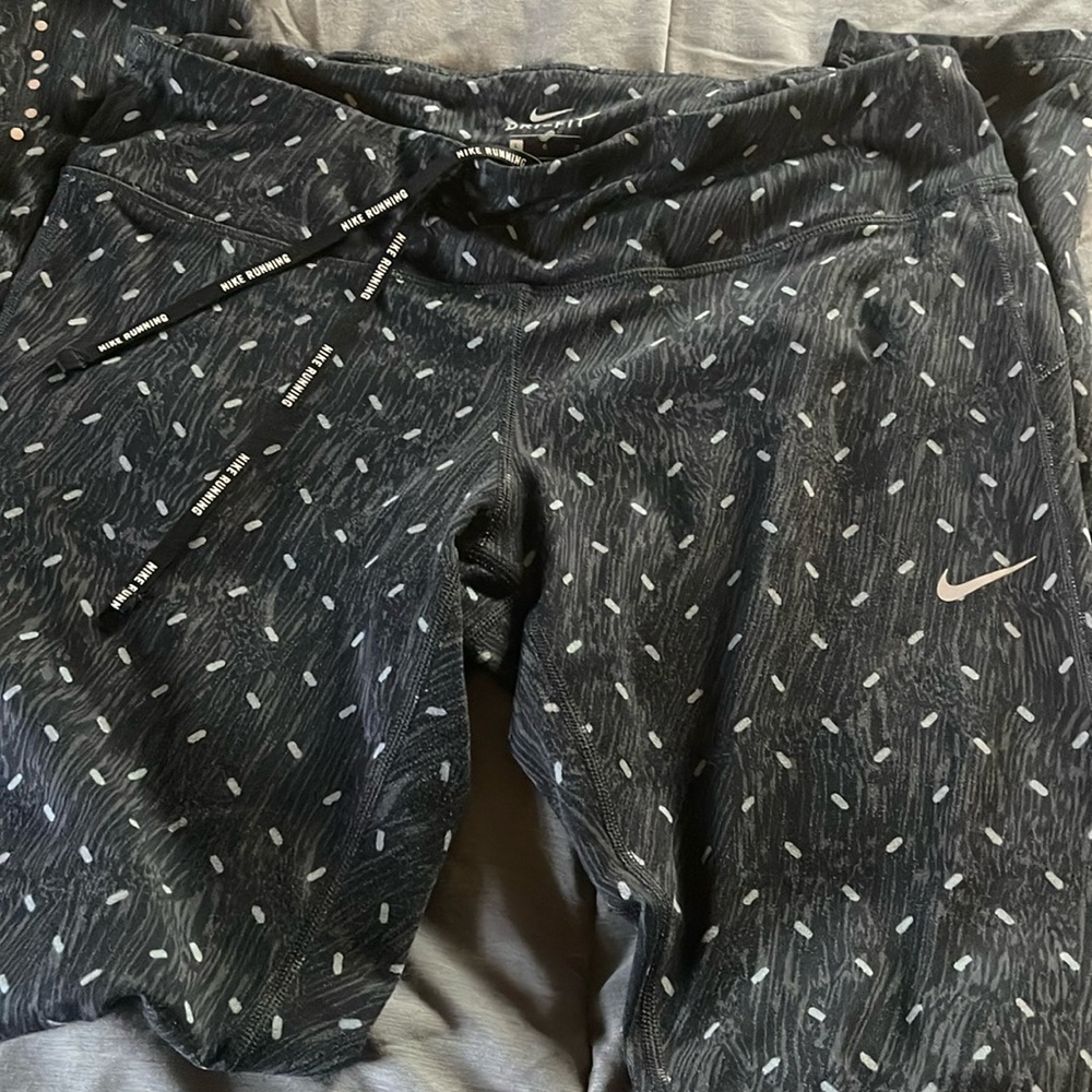 Nike leggings